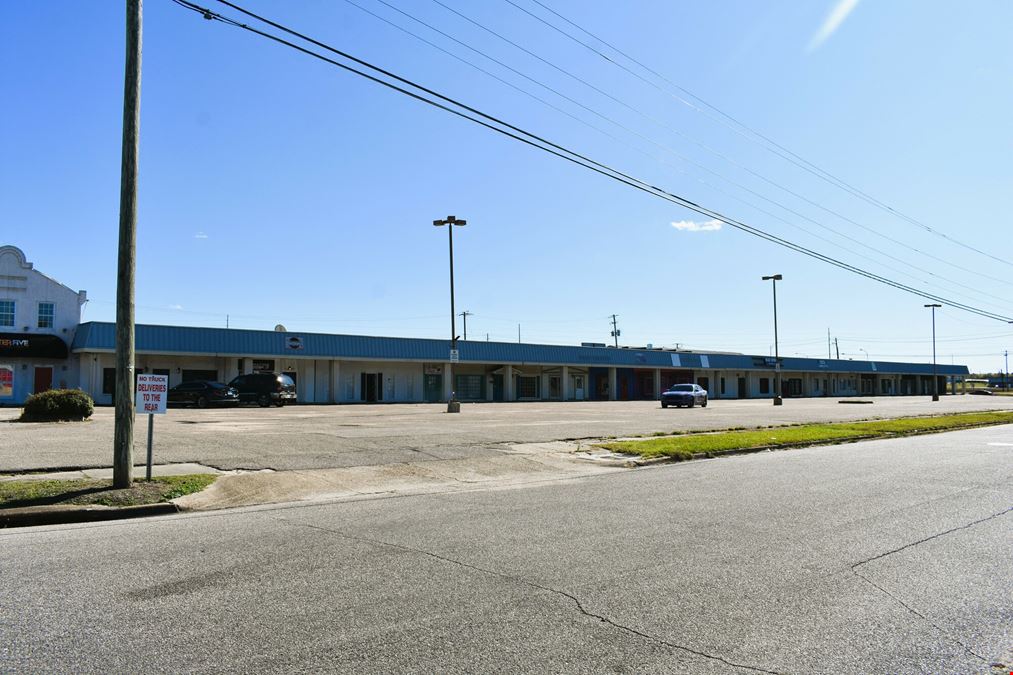 LaCroy Plaza - 3637 Debby Dr.