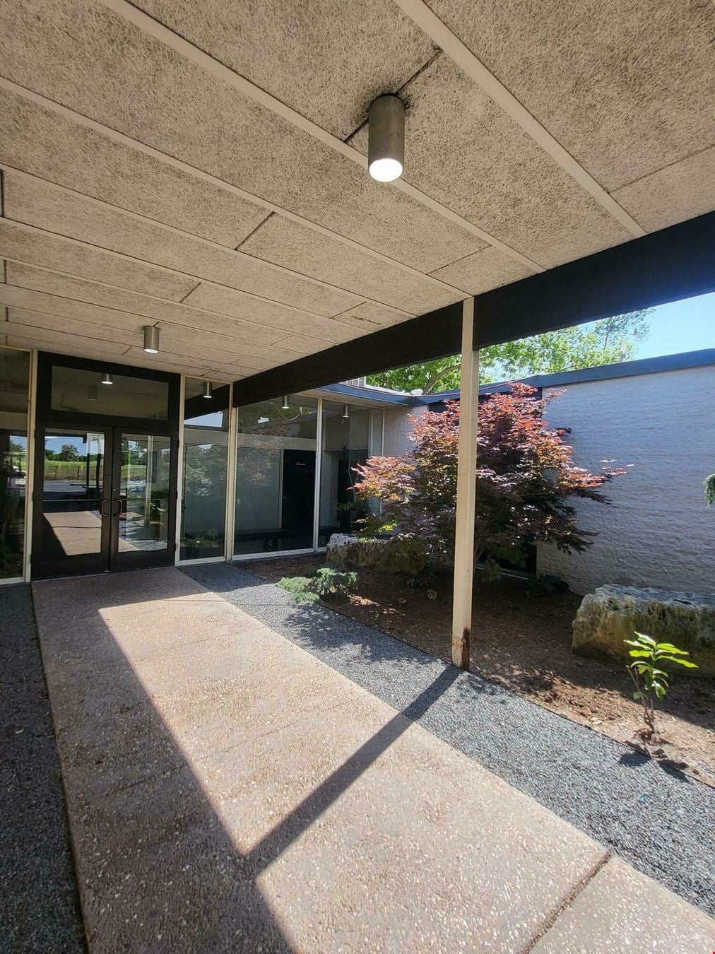 2500 McGee Drive - HiPoint Building