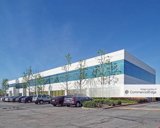 Preview of Office space for Rent at 5200 North Irwindale Avenue
