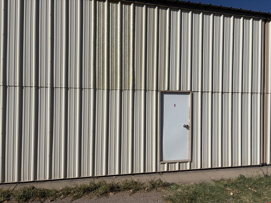Mid-Valley Airplane Hangar - 10 Elaine Dr - Los Lunas