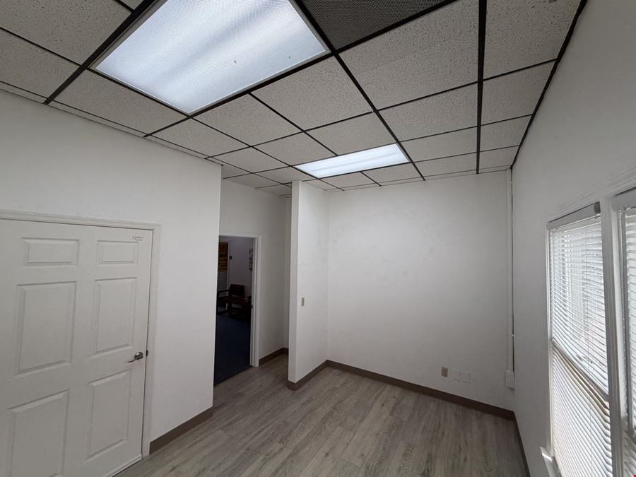 Mall Centre - Single Office Available