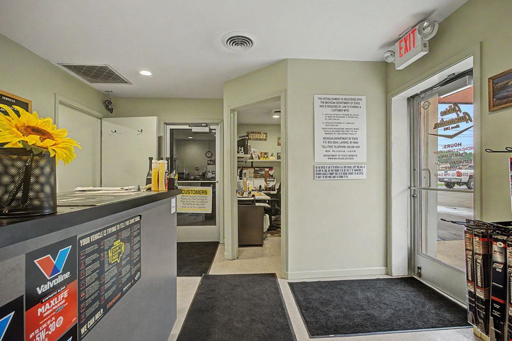 37 W Carleton Rd