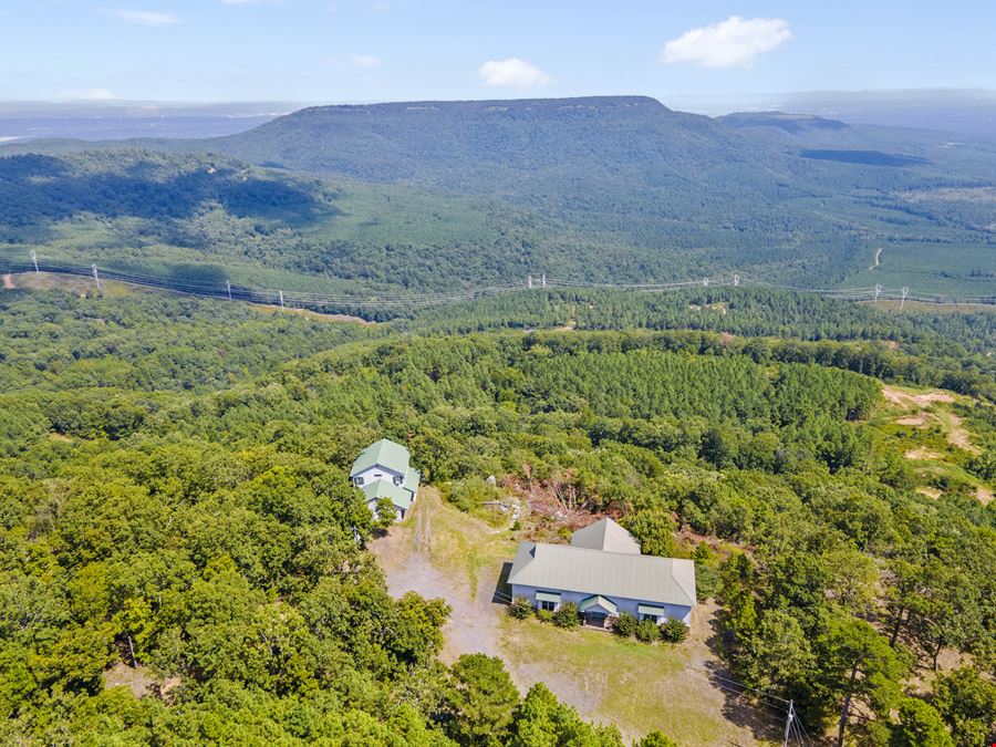 Spring Mountain Trophy Lodge & Cabin