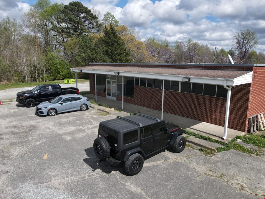 2585 North Carolina 11