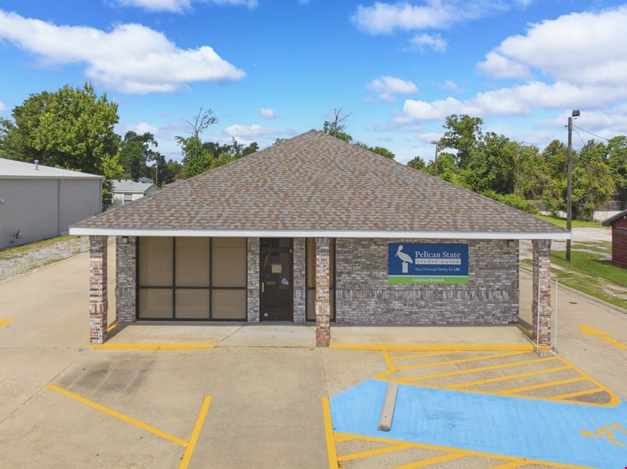 Turn-key, Standalone Retail / Office Building with Ample Parking