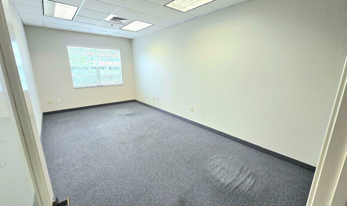 Immaculate Riverwalk Park Office Space!