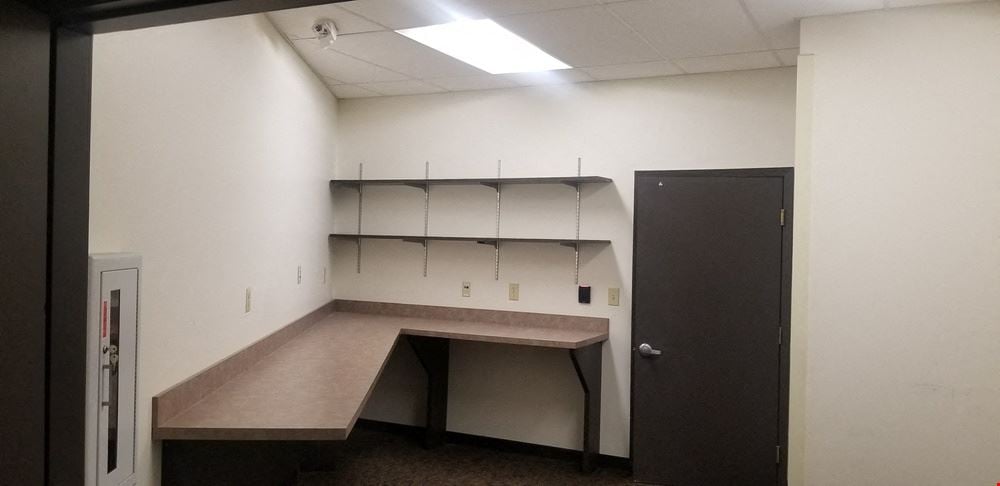 Office-Warehouse Space | 220/Highland Colony Business Park