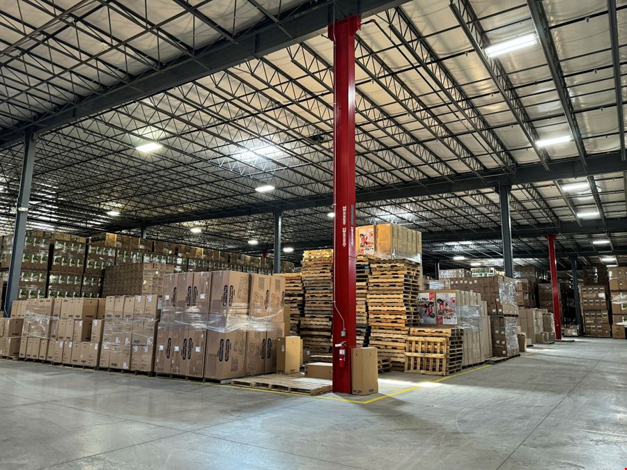 Fort Wayne, IN | 129,600 SF