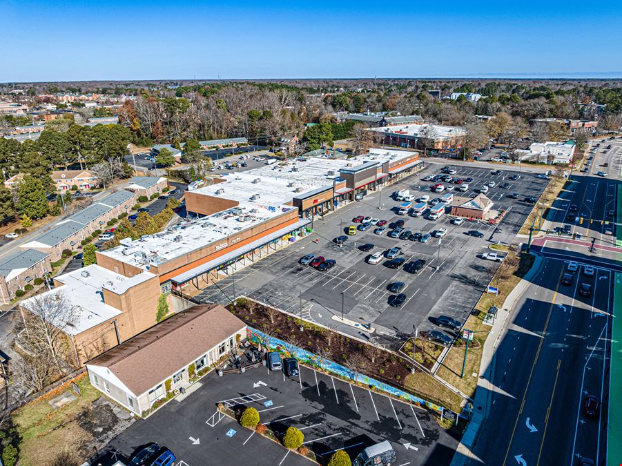 LaMonticello Shopping Center