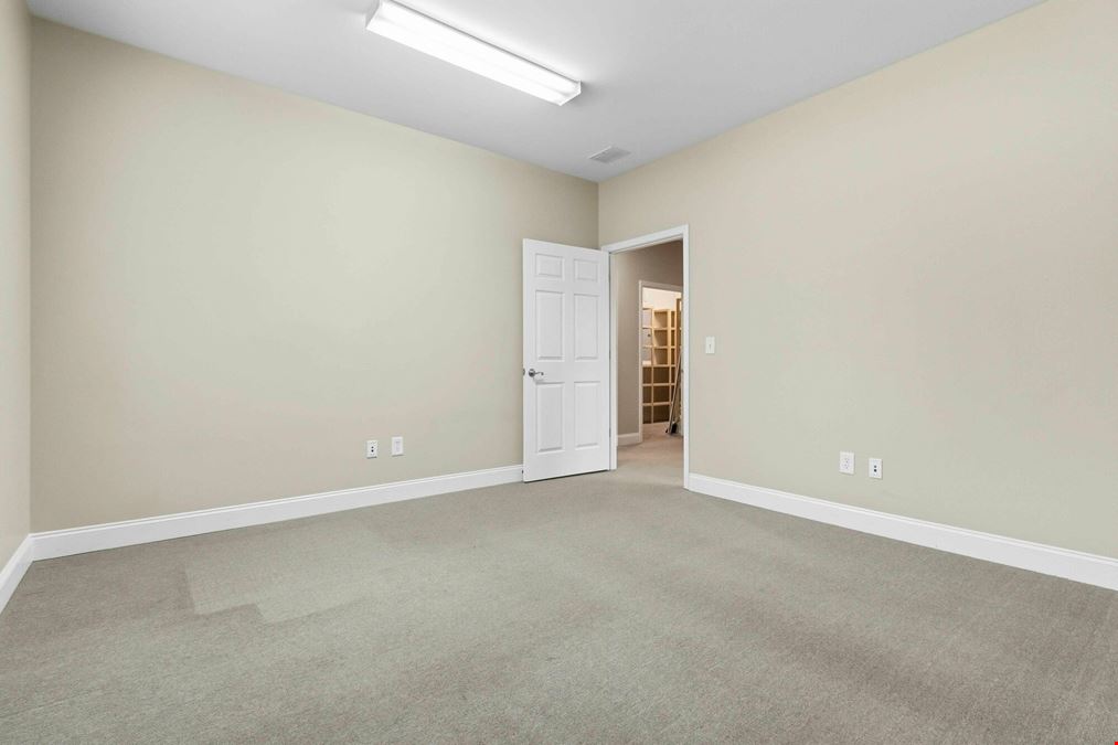 PROFESSIONAL / MEDICAL OFFICE BUILDING FOR SALE