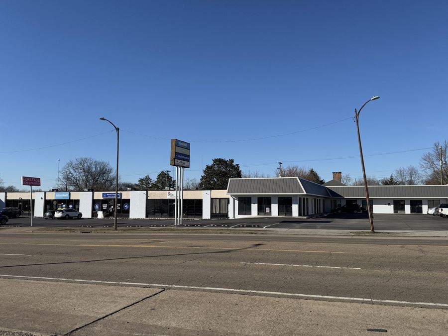 2115 E Magnolia Ave-Retail Center