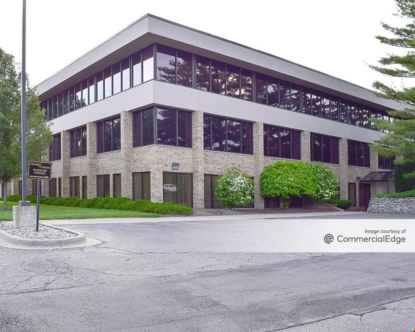 Bloomfield Office Center - 40701 Woodward Avenue