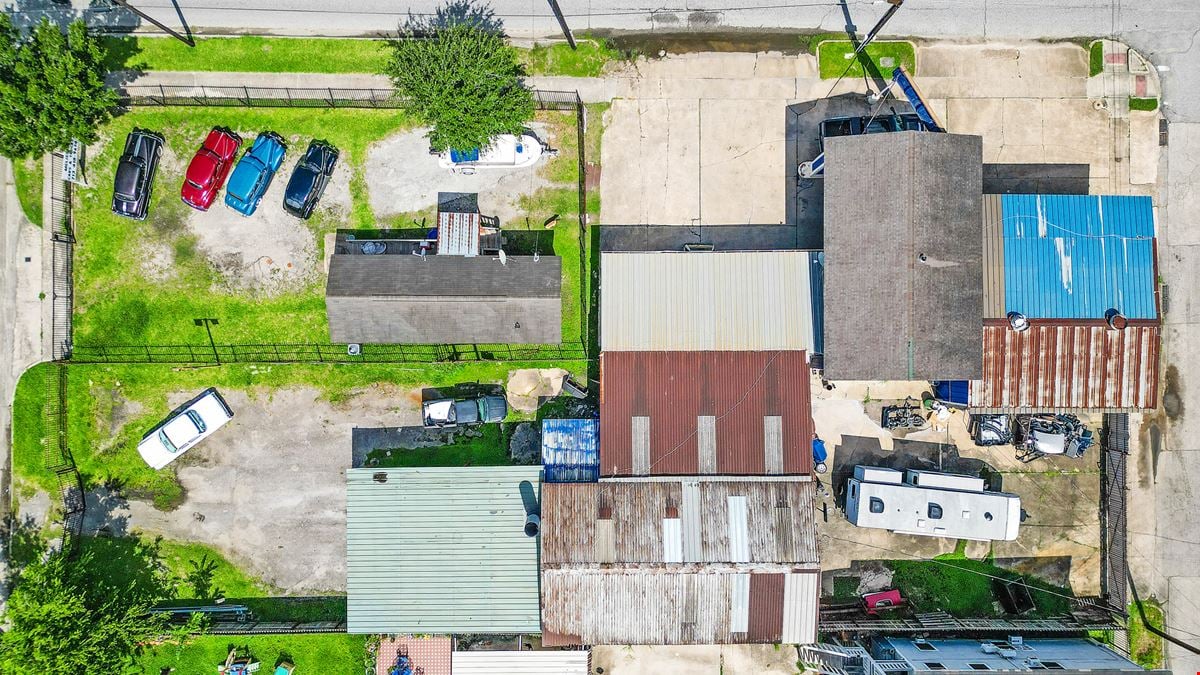 1106 Wayside