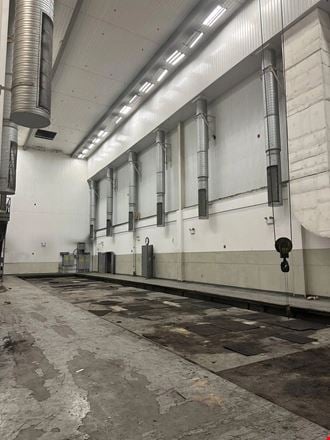 Preview of Industrial space for Rent at 400 Lake Street