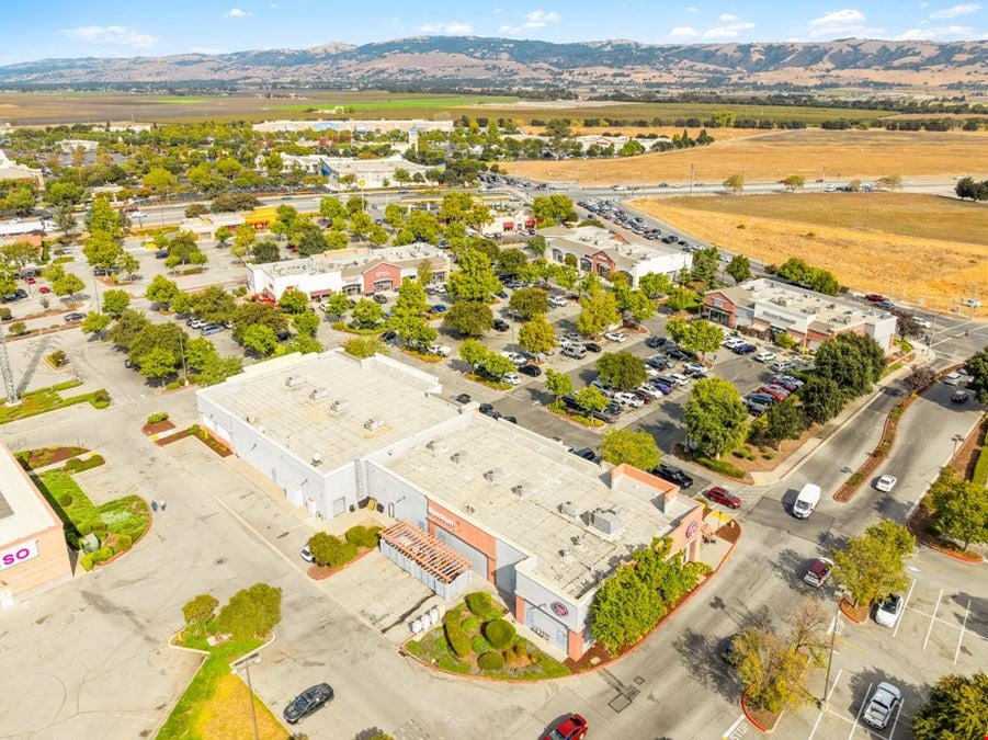 BevMo!, Jersey Mike’s & Shops at Gilroy Crossing