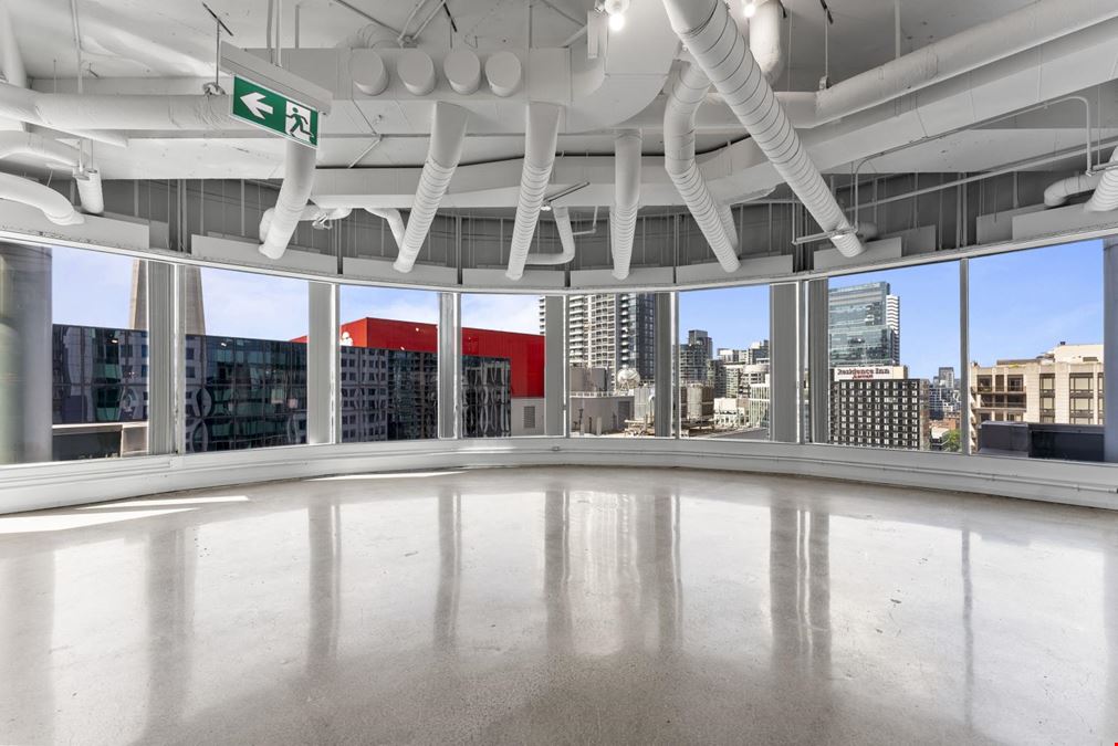 200 Wellington Street West