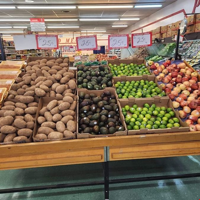 College Hill Shopping Center Grocery Store