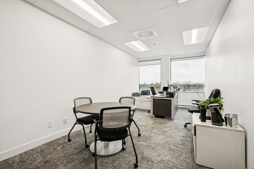 101, boulevard Roland-Therrien