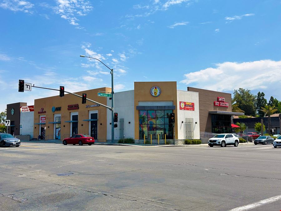9885 Sierra Ave