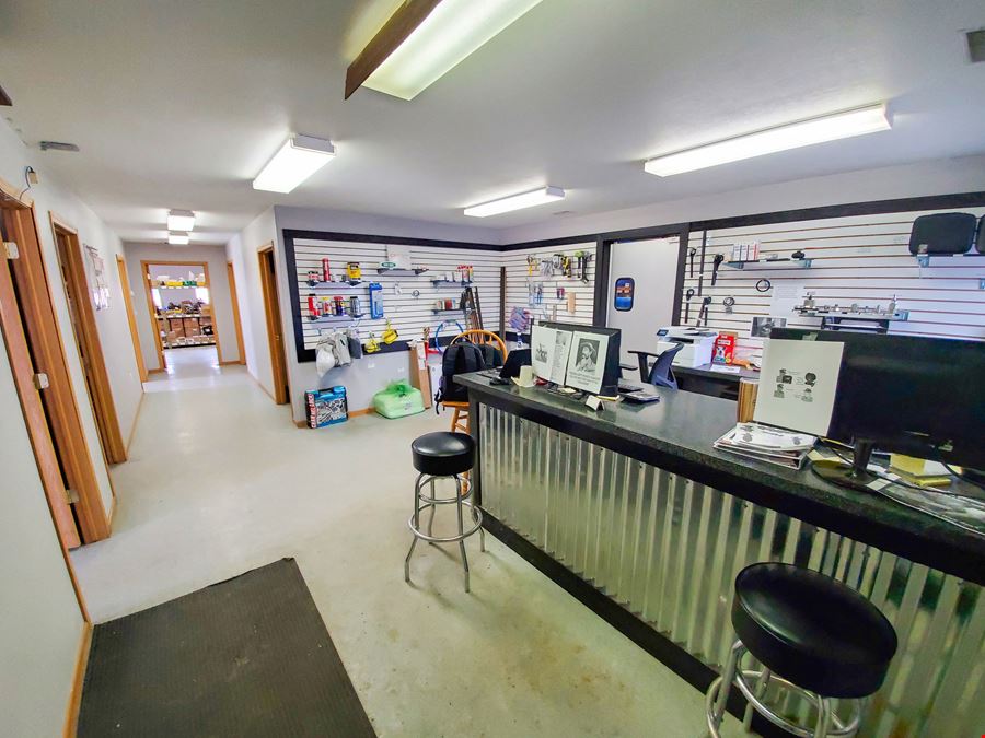 ±8,792 SF Industrial Shop | ±4.83 Acre Fenced Yard