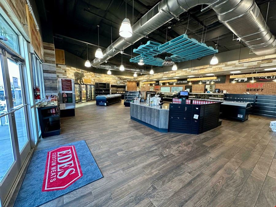 Winpark Place Retail Center - 6015 - 6103 Hillside