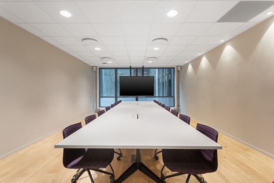 Regus - Calgary - Centre 70