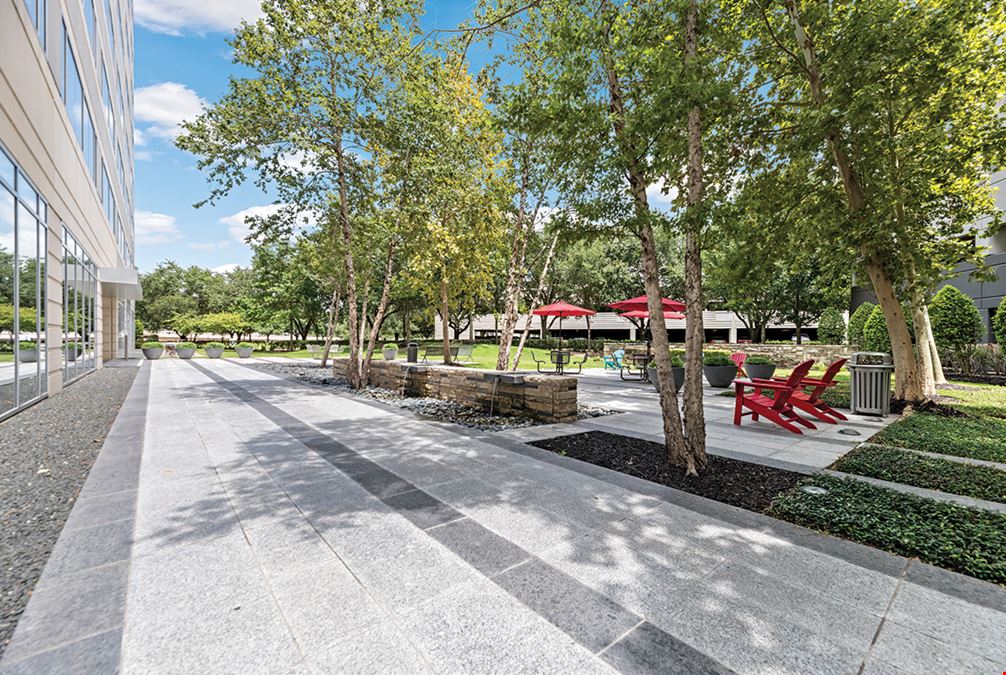 4424 West Sam Houston Parkway North (R068)