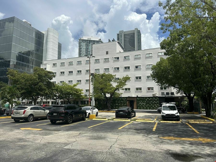 Executive Plaza Office/Medical - Biscayne