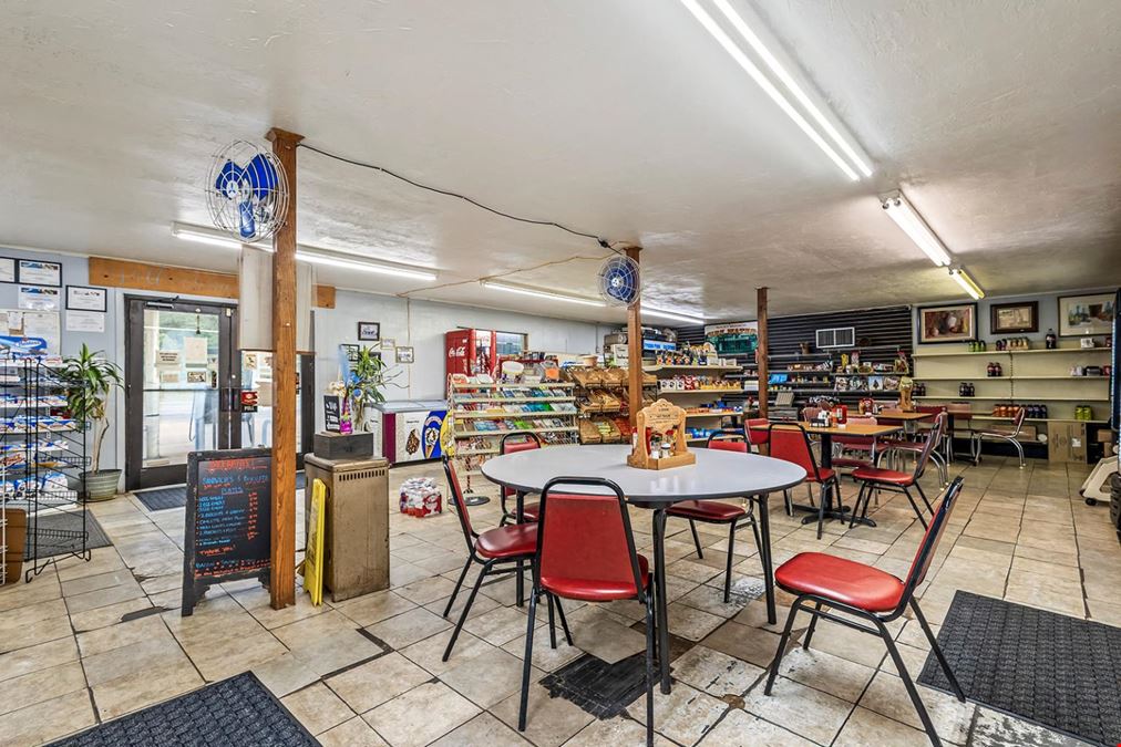 Convenience Store in Naples, TX for Sale
