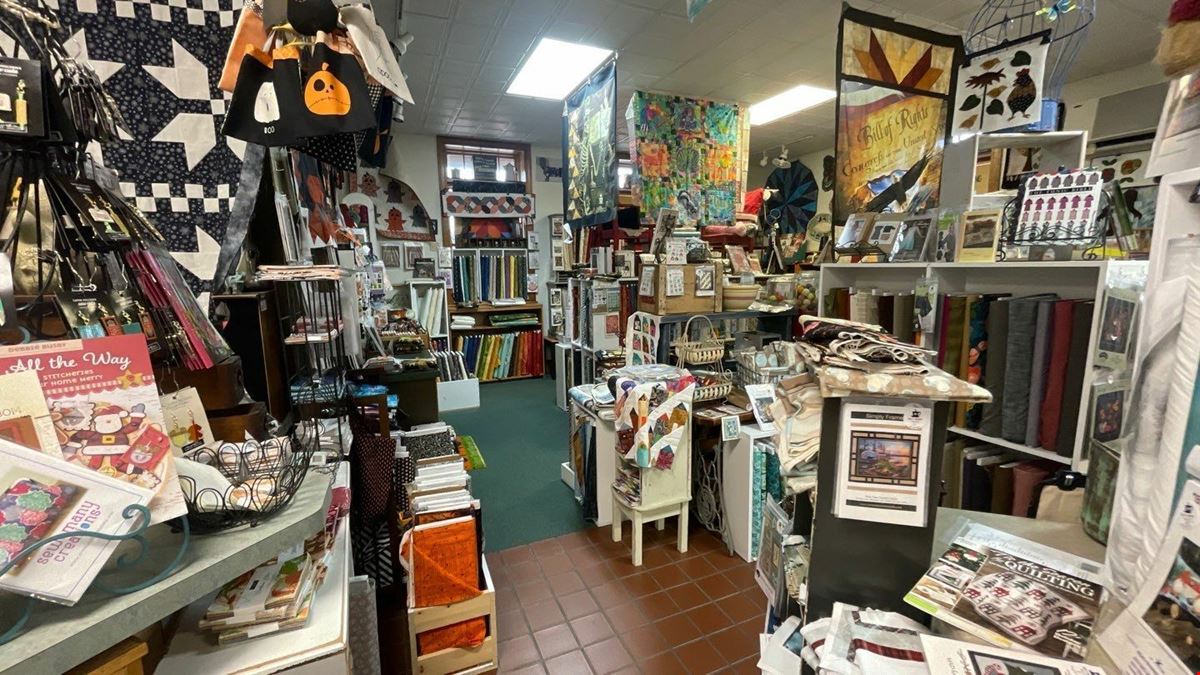 330 2nd St W - Wabasha Eagles Nest Coffee and Quilt Shop For Sale