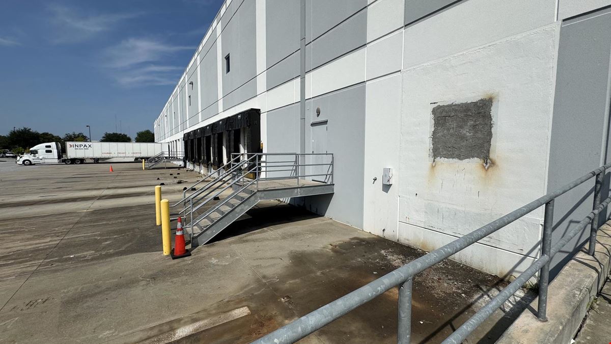 1701 Charleston Regional Pkwy