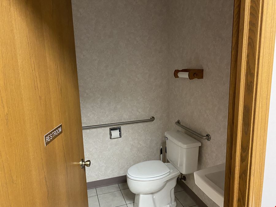 236 E Northwest Hwy, Palatine