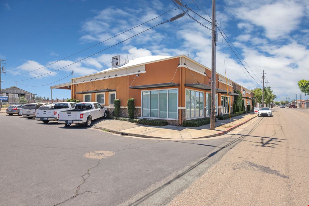 702 W Fremont Street