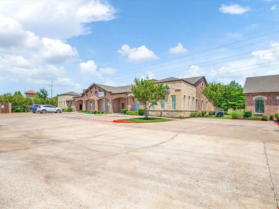 4821-4851 Merlot Ave 