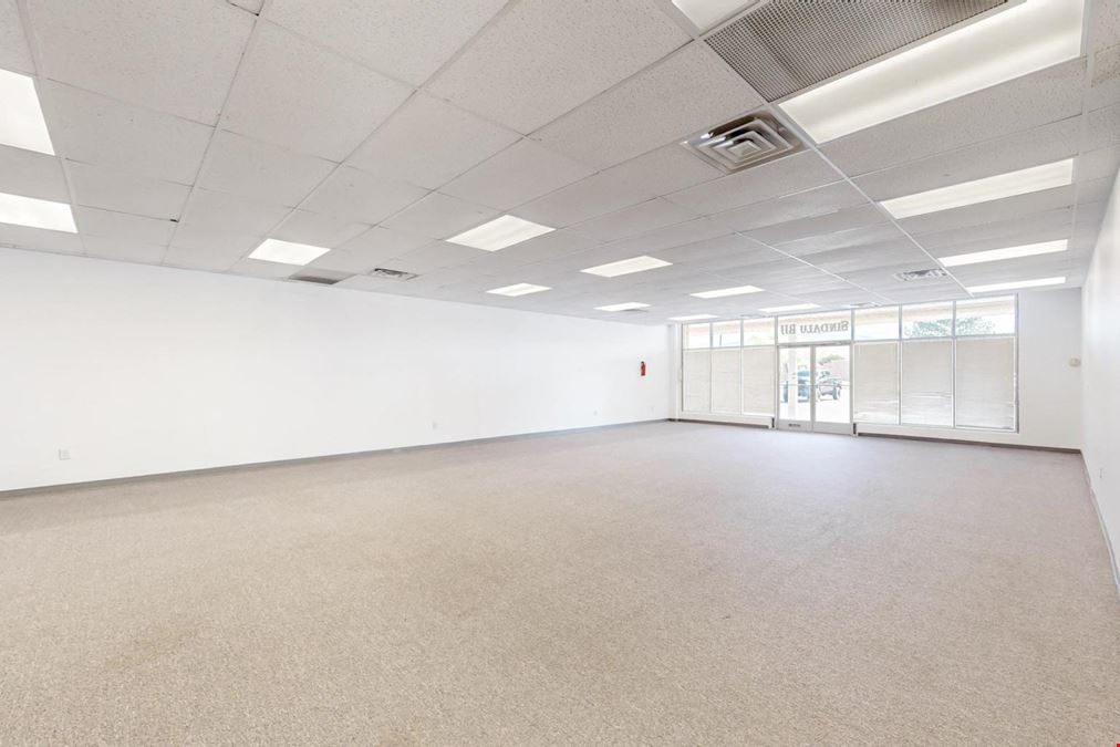 Below Market Retail Space for Lease!