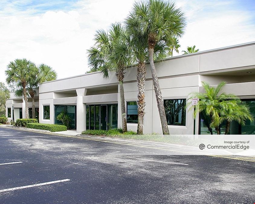 Lakeview Plaza