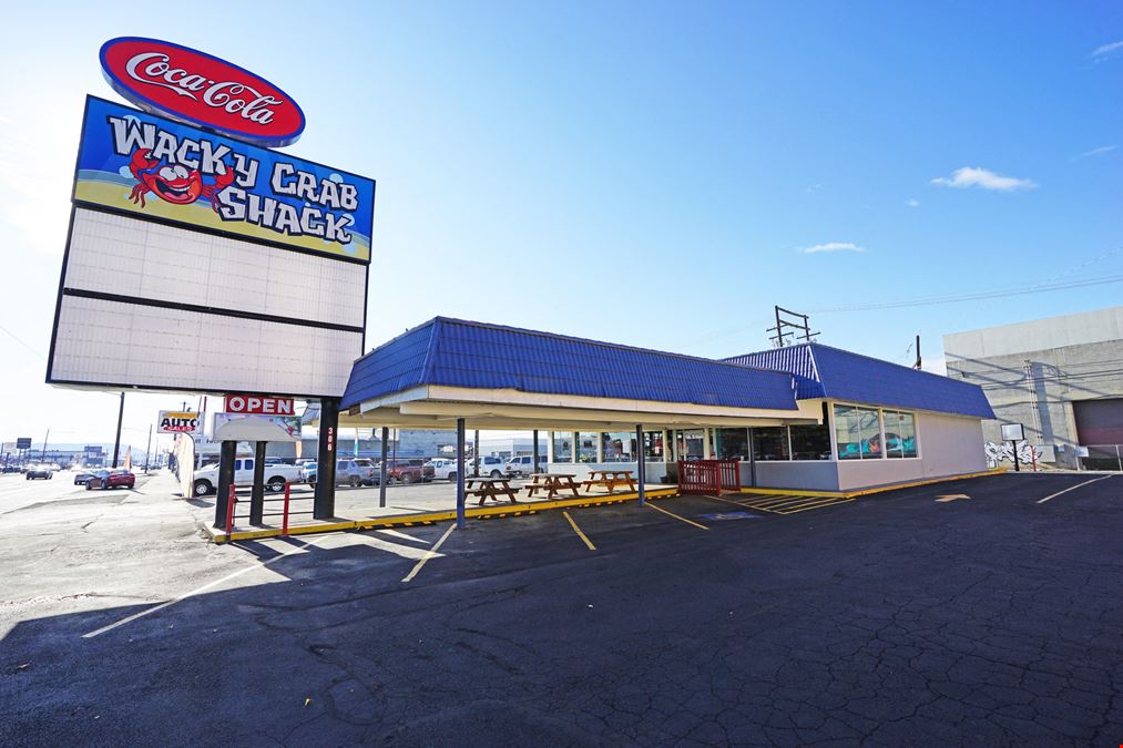 Restaurant with Drive Through