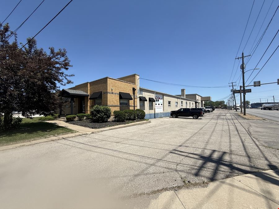 2 N Westwood Ave