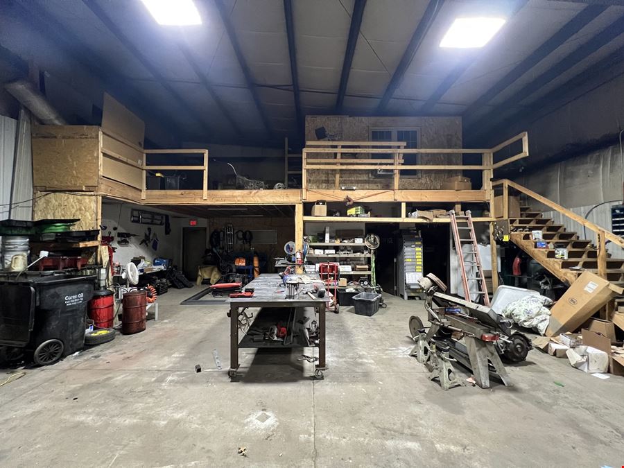 Deforest - 5,000sf