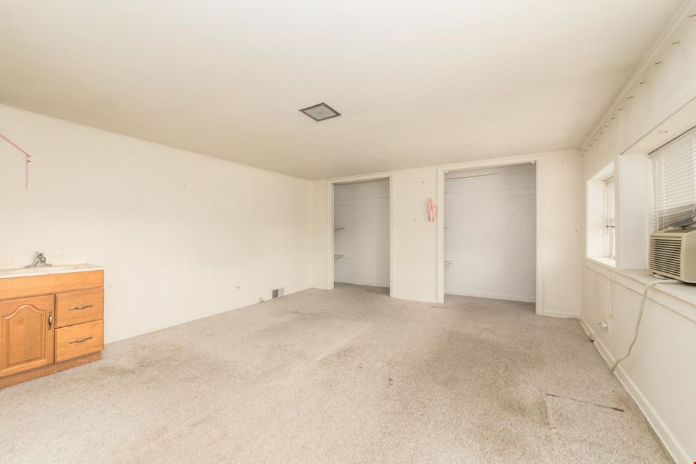 1330 Webford