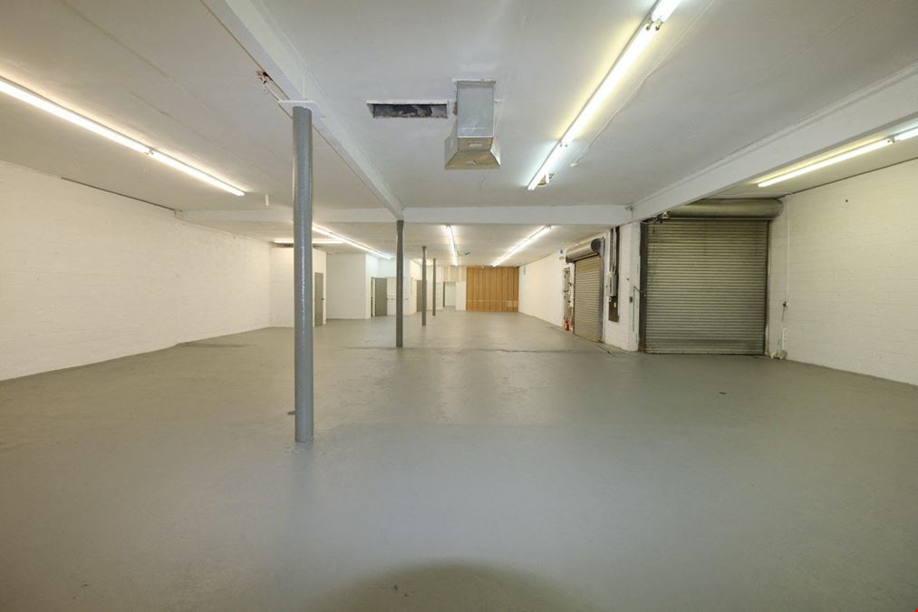 30 W Price St