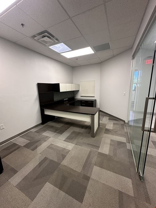 730 N 52nd St, Ste 104 SUBLEASE