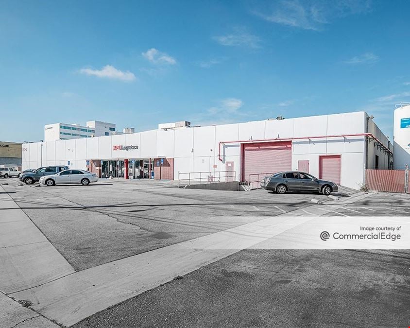 1921 East Mariposa Avenue