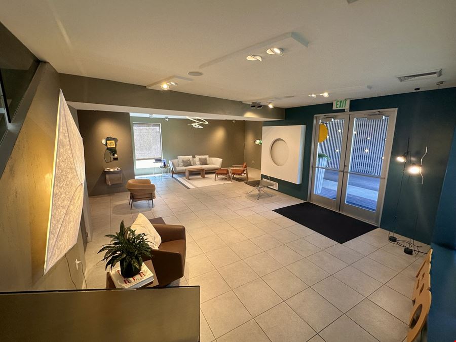 Freestanding Highland Dr. Office/Retail