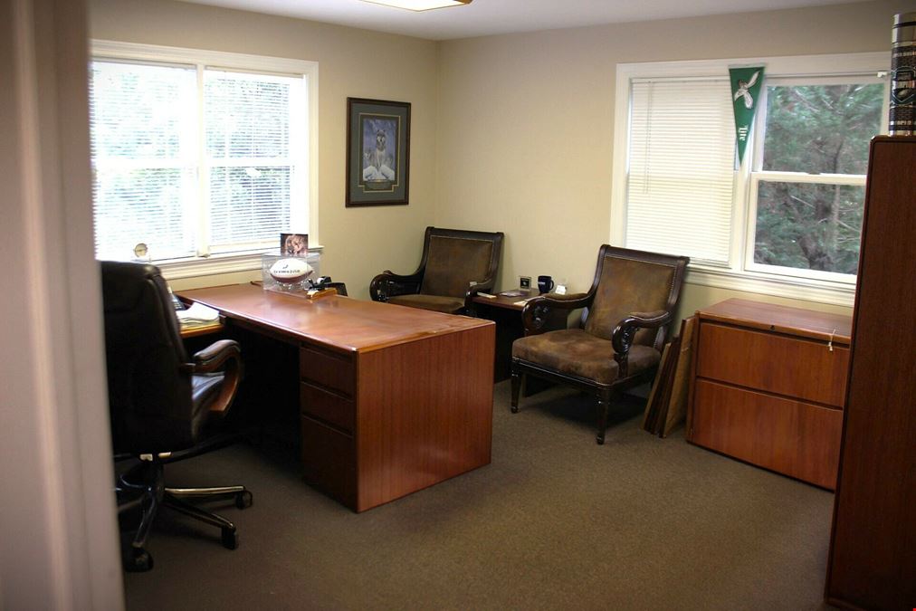 MEDICAL OR PROFESSIONAL OFFICE RENOVATED