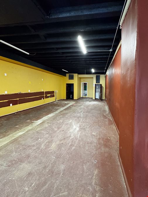 1,600 SF | 566 7th Avenue | Vented Stand Alone Retail Space for Lease