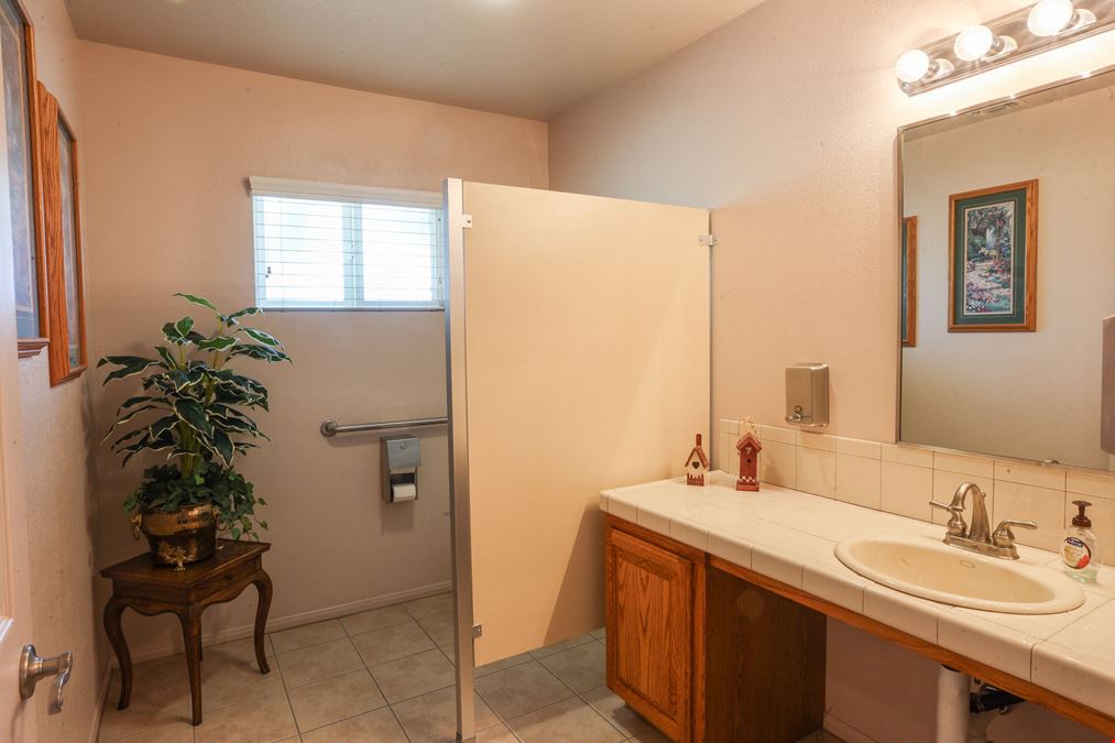 303 N Glendora Ave