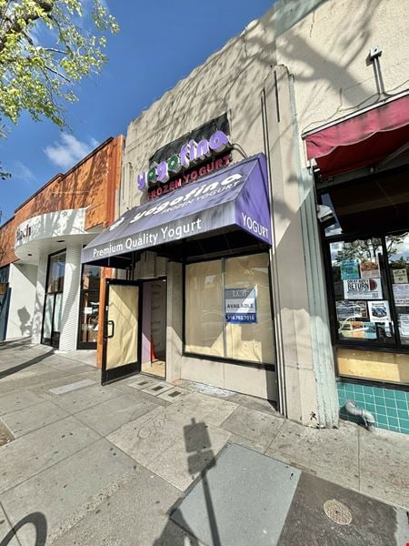 Preview of Retail space for Rent at 3261 Lakeshore Avenue