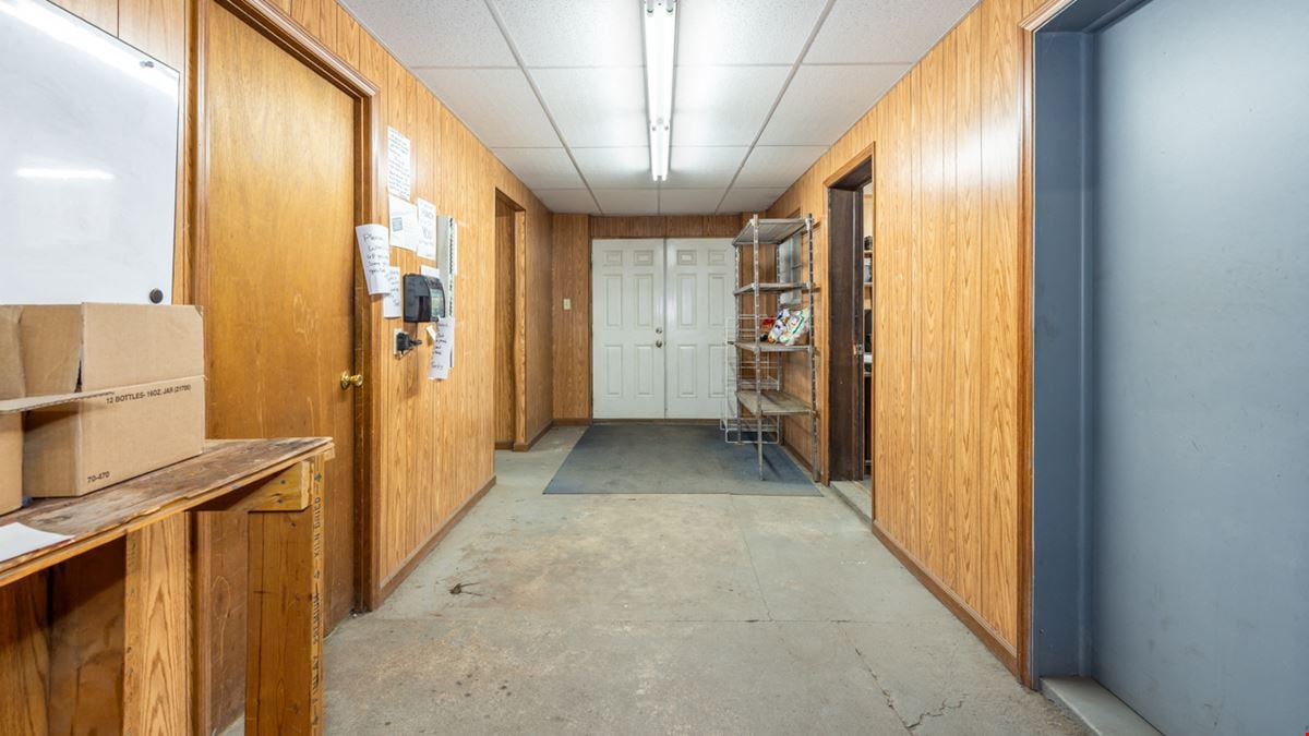 101 W F St