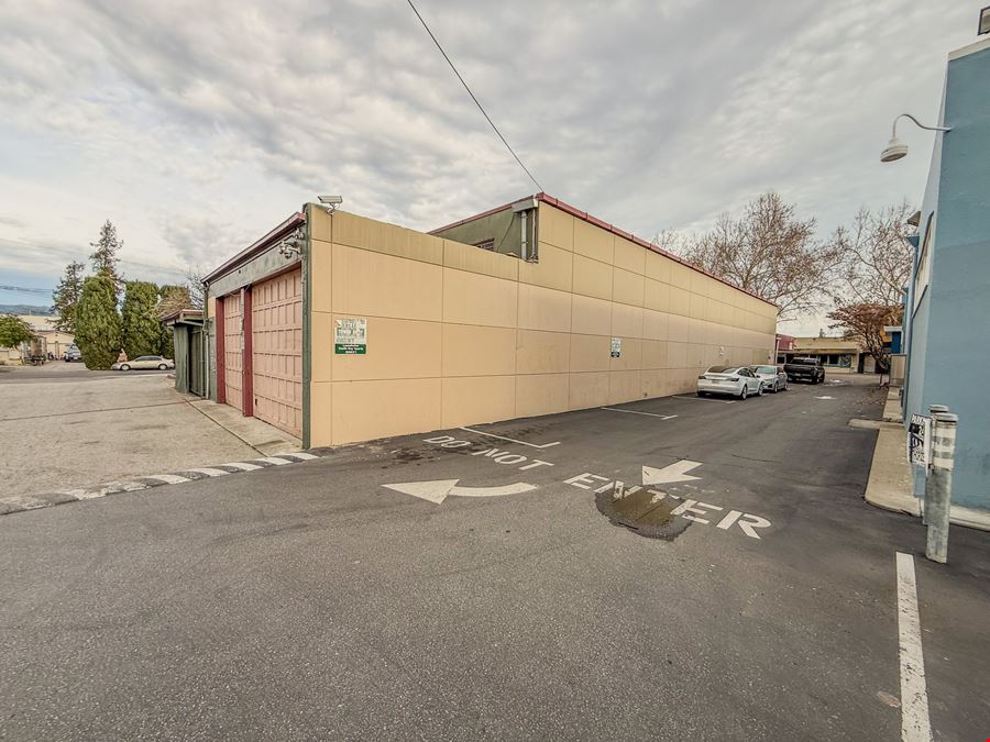 995 E Santa Clara